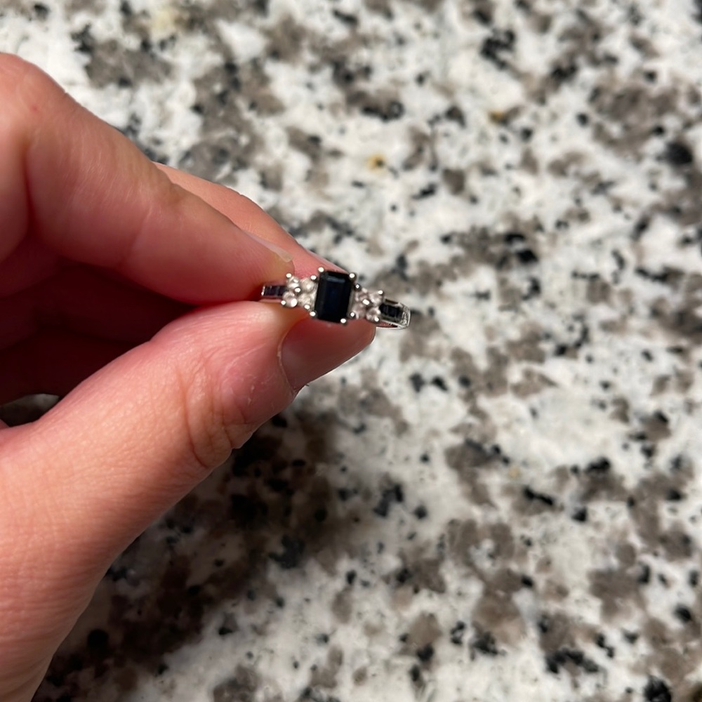 💙 BLUE AND WHITE SAPPHIRE RING WITH SILVER BAND💙